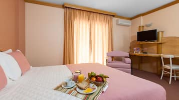 Minibar, in-room safe, individually furnished, desk