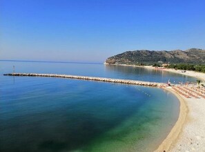 Private beach nearby - Hotel il Melograno (Mattinata)