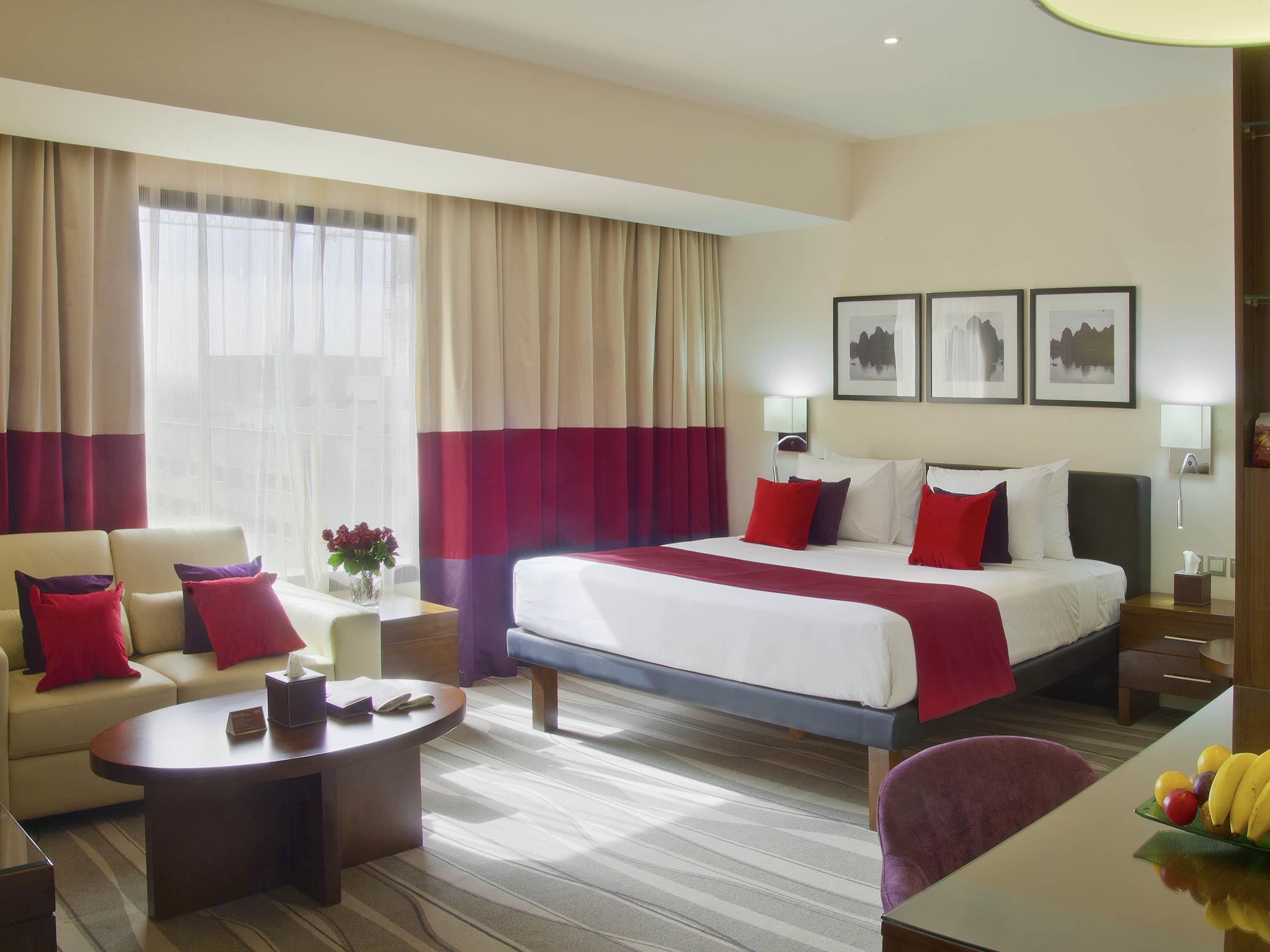 Junior Suite, 1 King Bed | Premium bedding, minibar, in-room safe, individually furnished