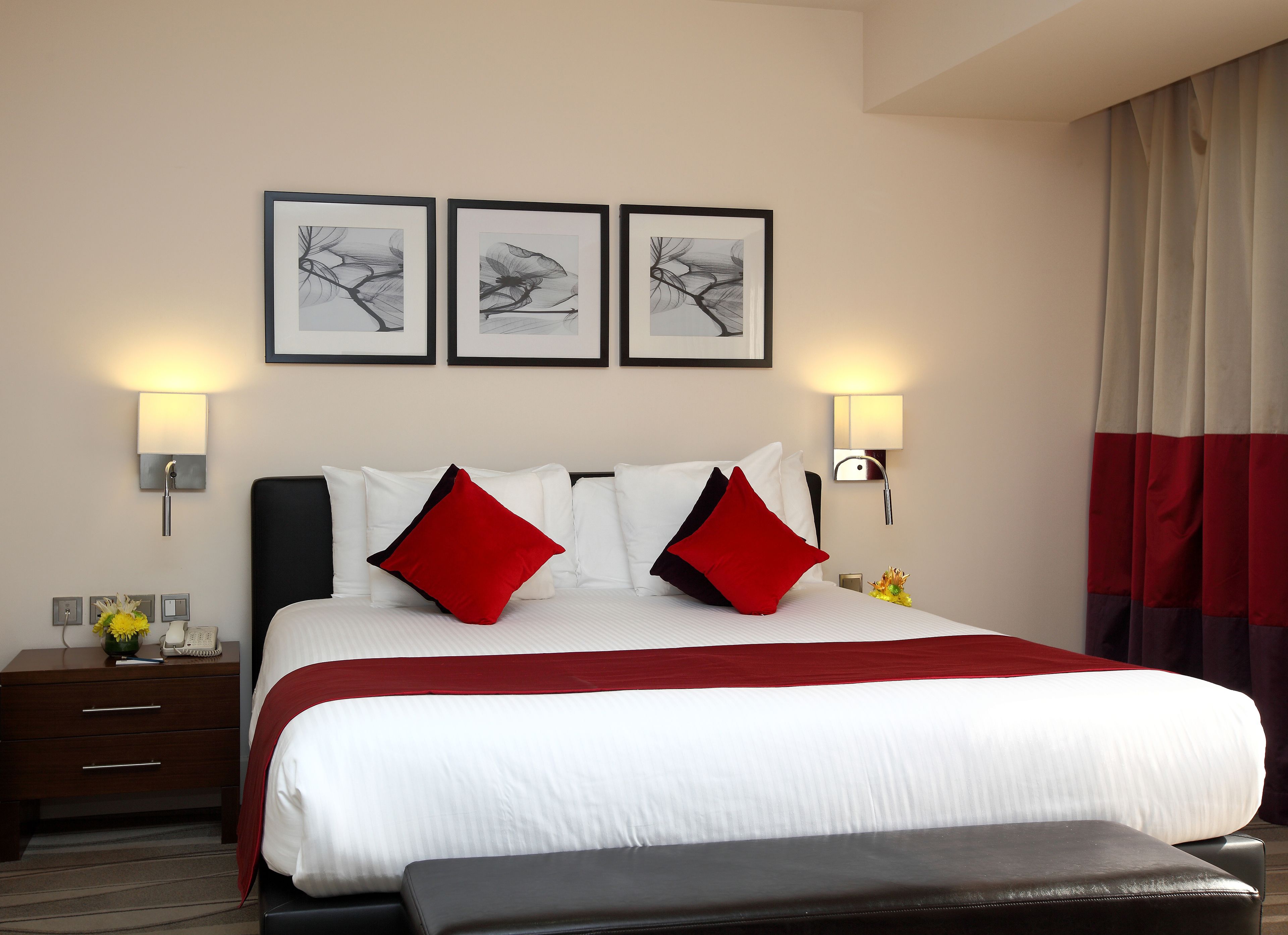 Ropa de cama de alta calidad y minibar 