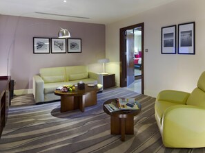Superior Suite, 1 King Bed | Premium bedding, minibar, in-room safe, individually furnished - Novotel Suites Riyadh Olaya (Riyadh)