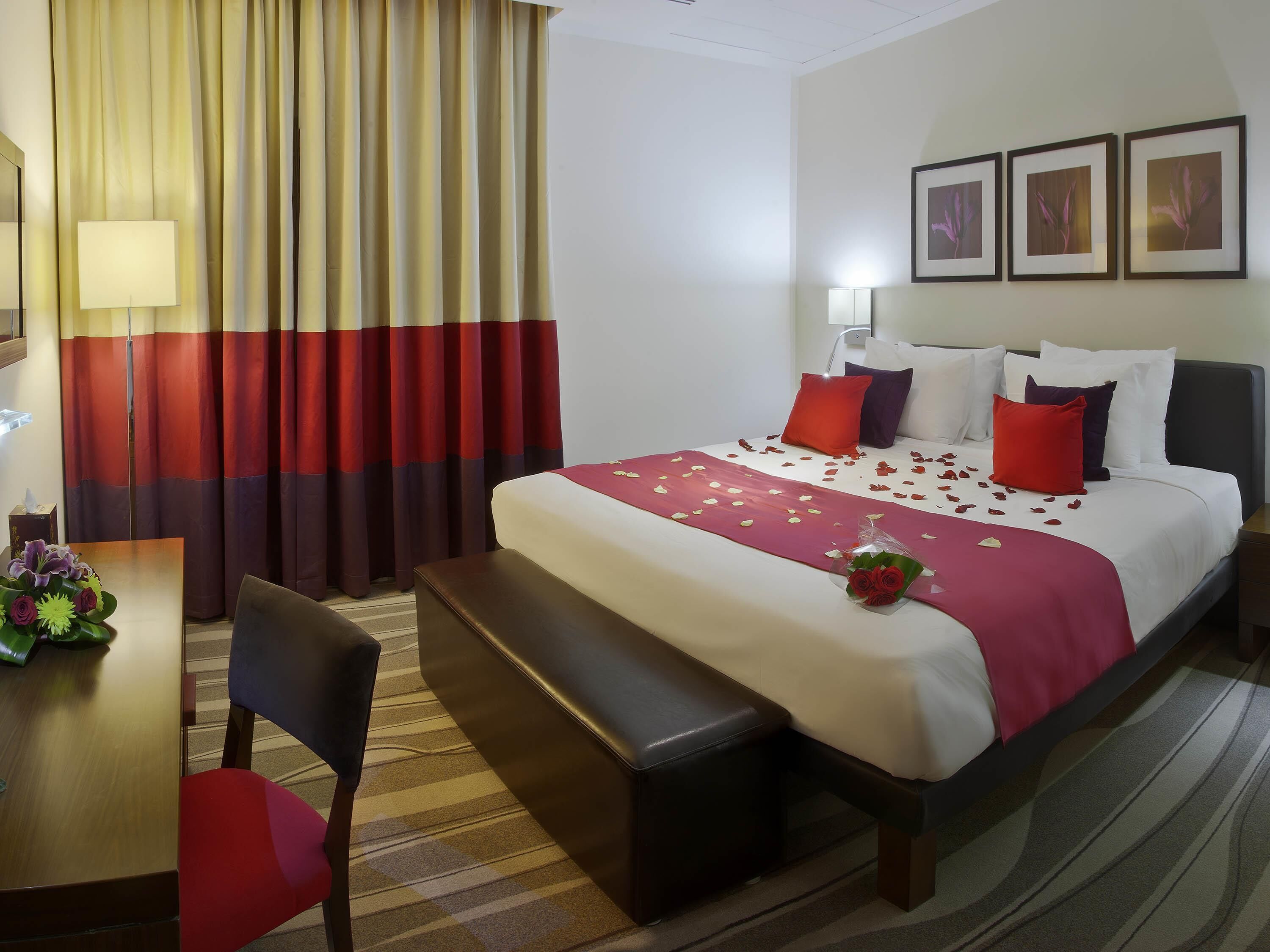 Superior Room, 1 King Bed | Premium bedding, minibar, in-room safe, individually furnished