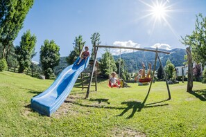 Children’s play area – outdoor