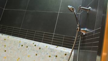 Sauna, Whirlpool, Dampfbad