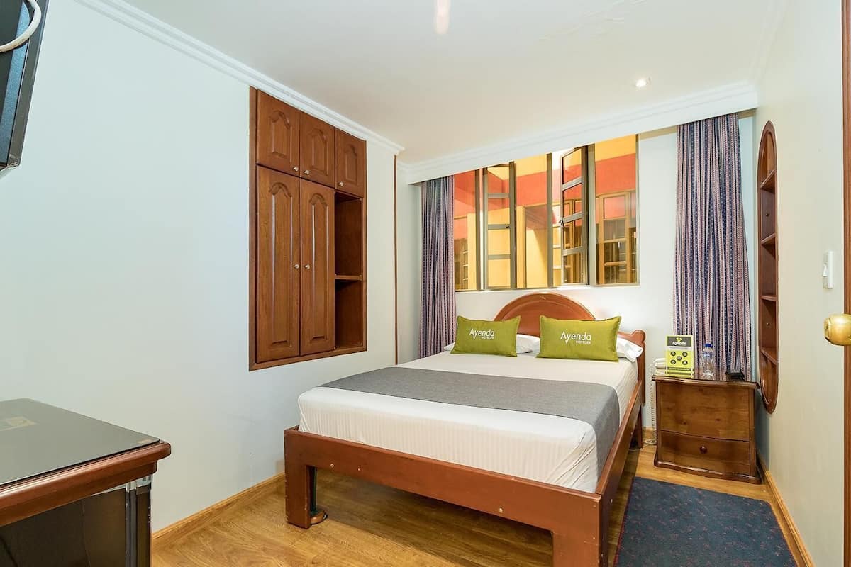 Down duvets, free WiFi, bed sheets, wheelchair access