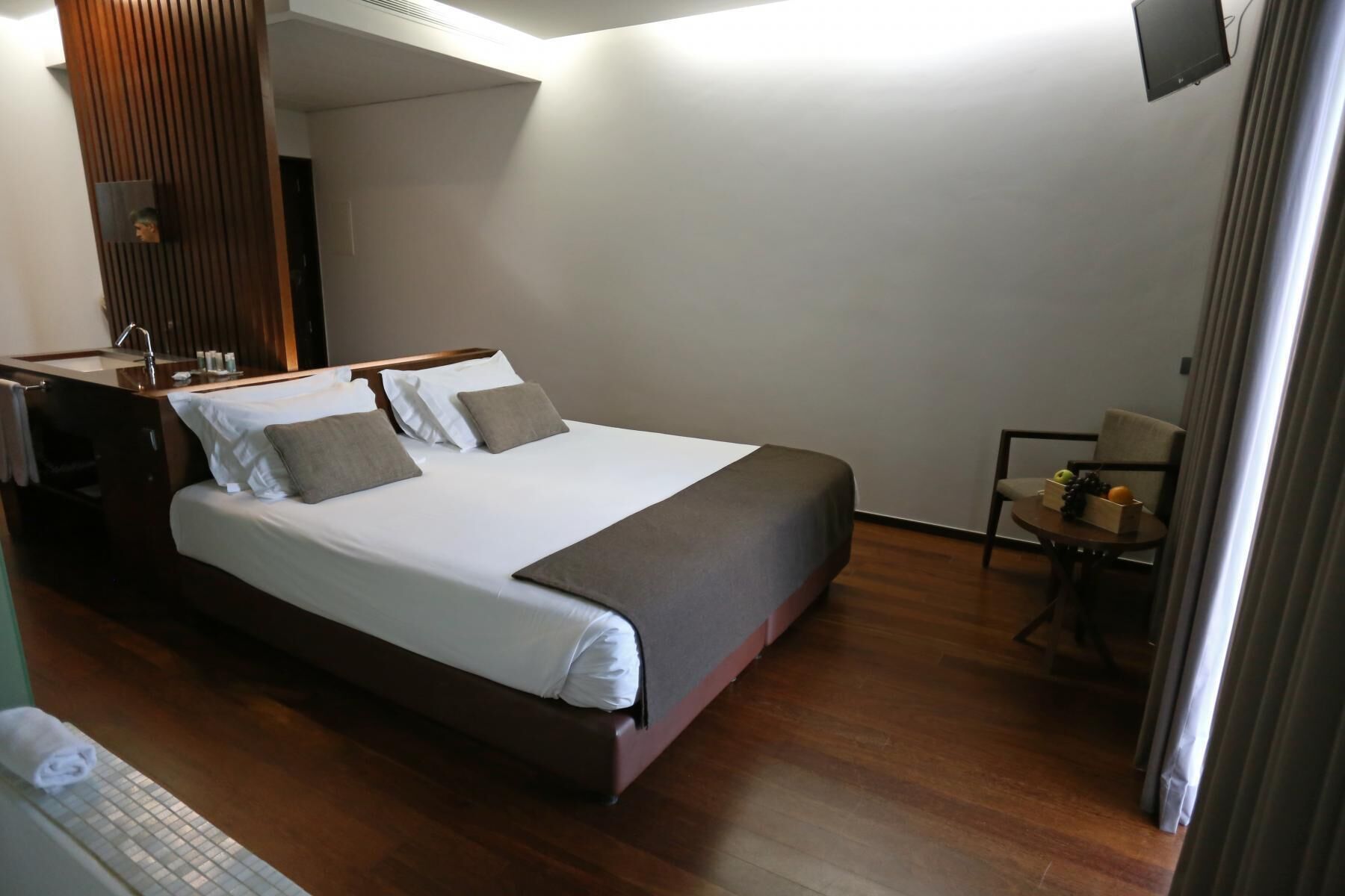 double room, mountain view | minibar, in-room safe, desk, soundproofing