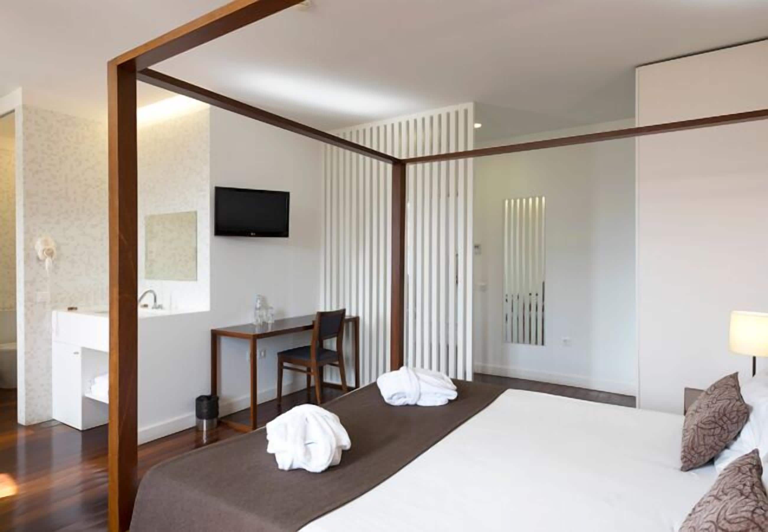 superior double douro | minibar, in-room safe, desk, soundproofing