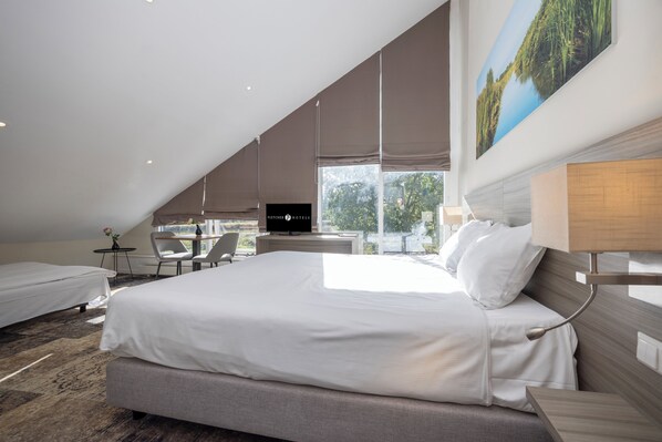 Family Room | In-room safe, individually decorated, individually furnished, desk - Fletcher Hotel Restaurant Spaarnwoude (Velsen-Zuid)