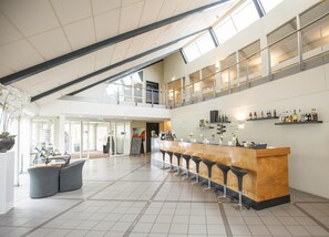 Bar (on property) - Fletcher Hotel Restaurant Spaarnwoude (Velsen-Zuid)