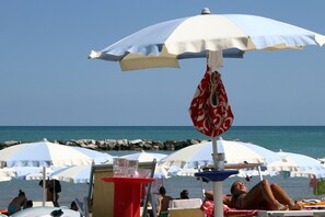 Private beach nearby, sun loungers, beach umbrellas