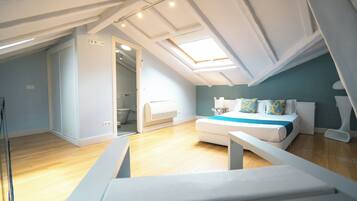 2 bedrooms, down duvets, memory-foam beds, desk