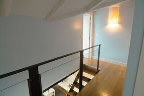 Duplex, 2 Bedrooms, 2 Bathrooms (6 pax) | Living area
