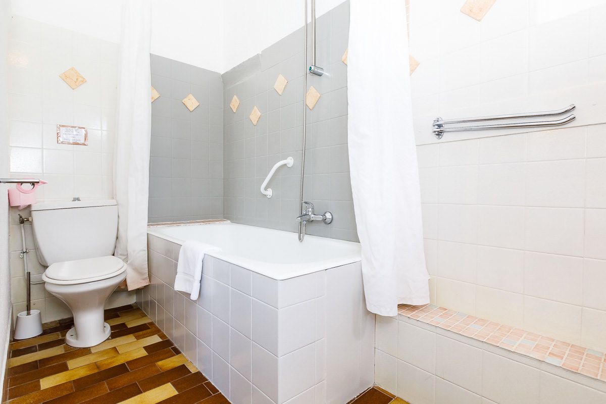 superior double room | bathroom | free toiletries, hair dryer, towels