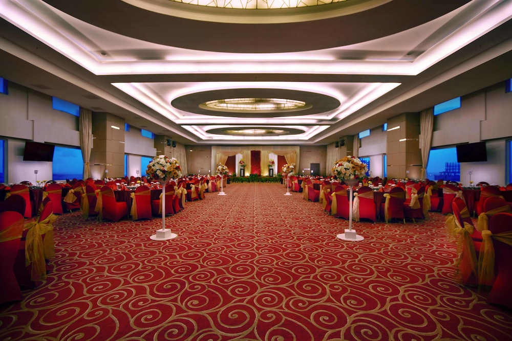 Aston Makassar Hotel & Convention Center by null