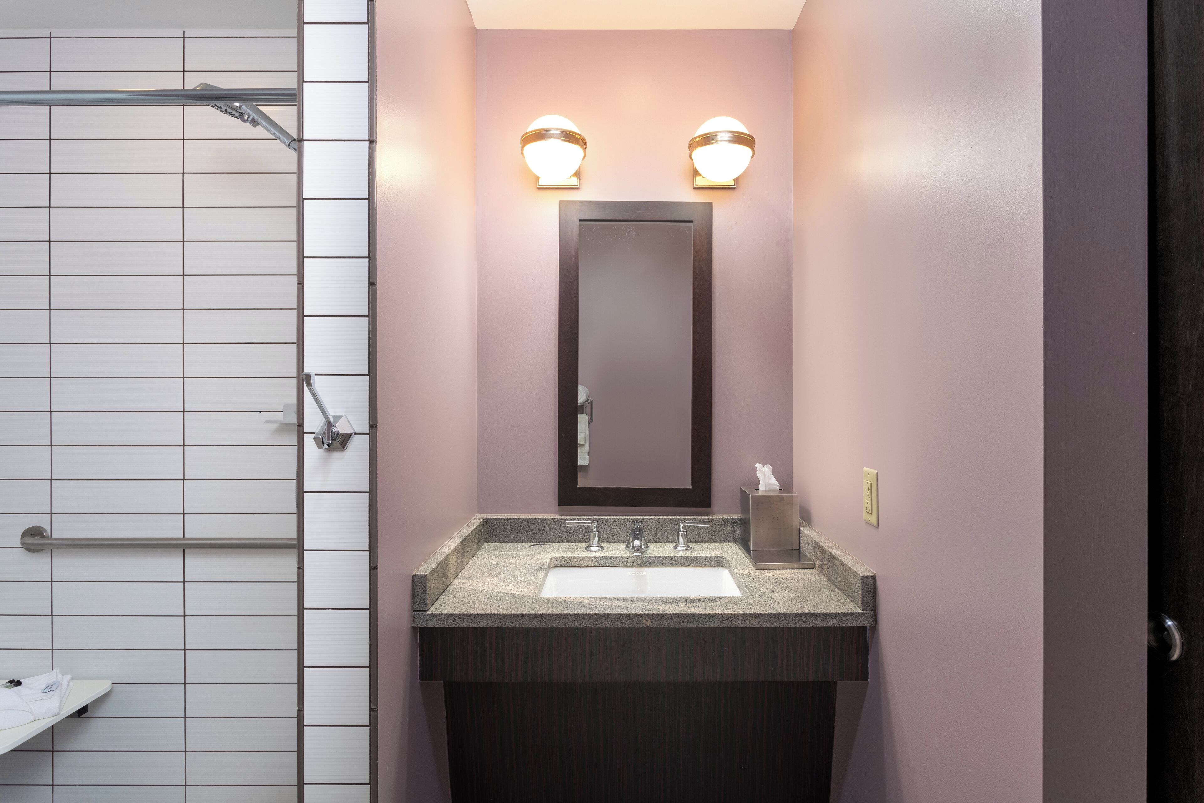 shower, rainfall showerhead, free toiletries, hair dryer