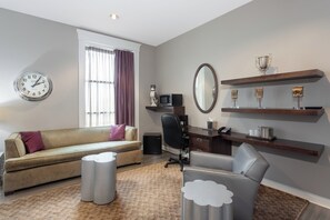 40-inch flat-screen TV with cable channels, TV - Hotel at the Lafayette Trademark Collection by Wyndham (Buffalo)