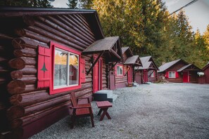 Exterior - Gateway Inn (Ashford)