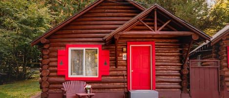 Deluxe Cottage | Exterior