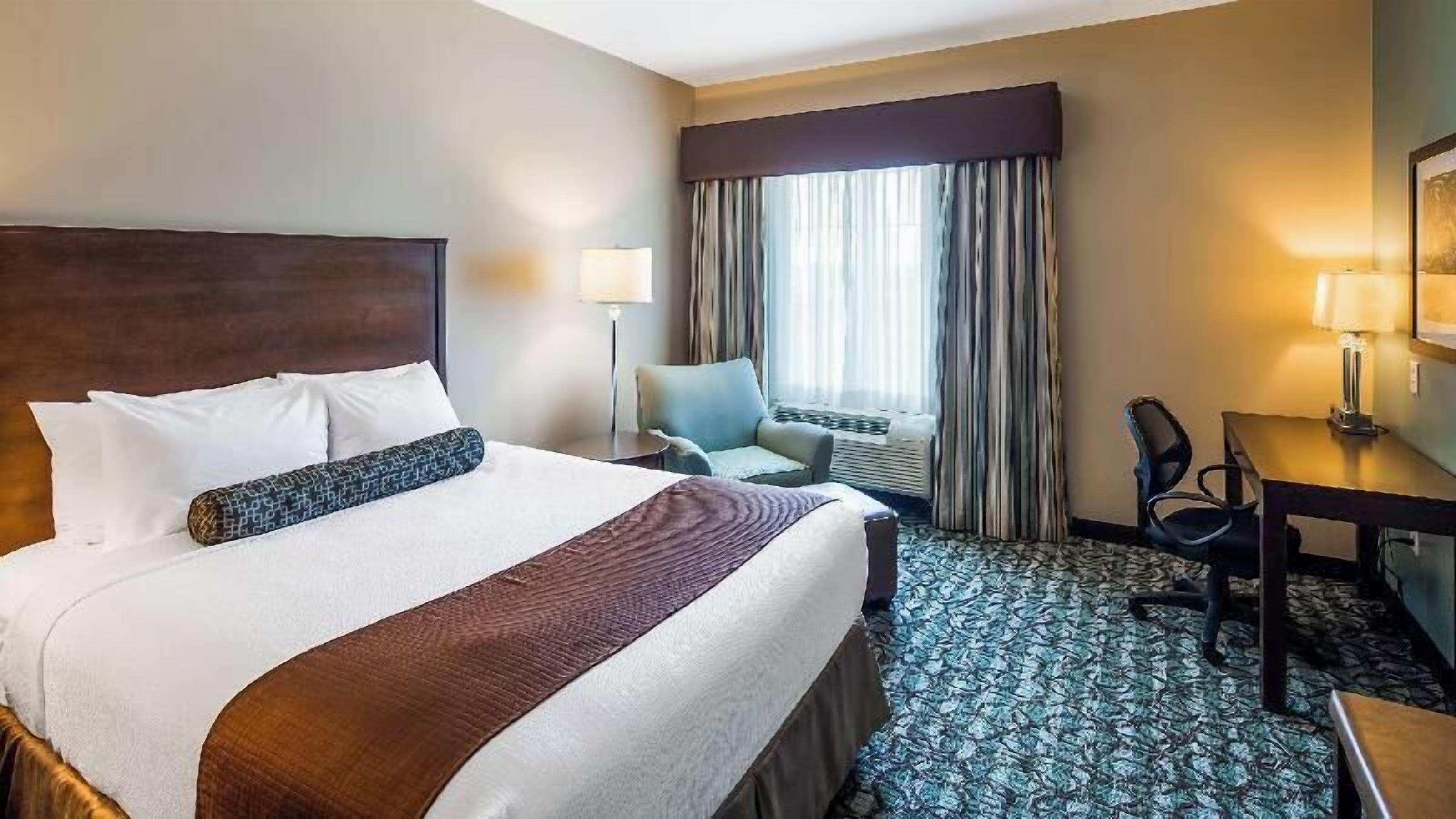 Egyptian cotton sheets, premium bedding, pillow-top beds, desk