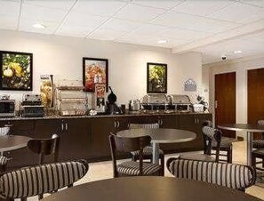 Dining - Microtel INN & Suites BY Wyndham Belle Chasse/new (Belle Chasse)
