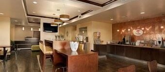 Super 8 by Wyndham Dilley TX