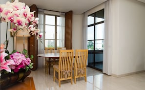 In-room dining - The Maple Suite (Kuala Lumpur)