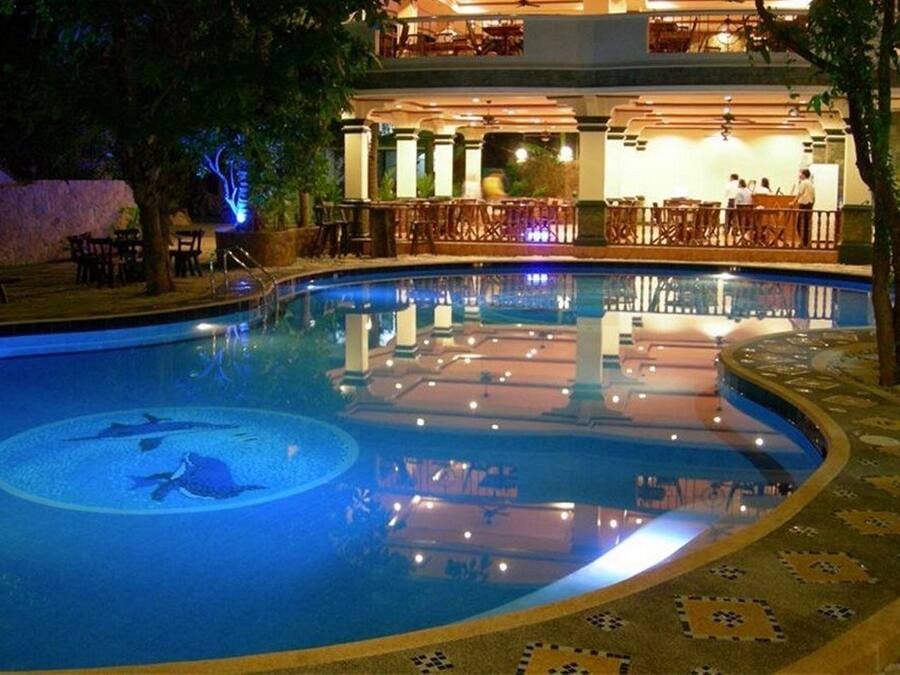 Outdoor pool, pool loungers