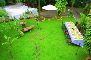 Outdoor dining - Grand Boracay Resort (Boracay Island)