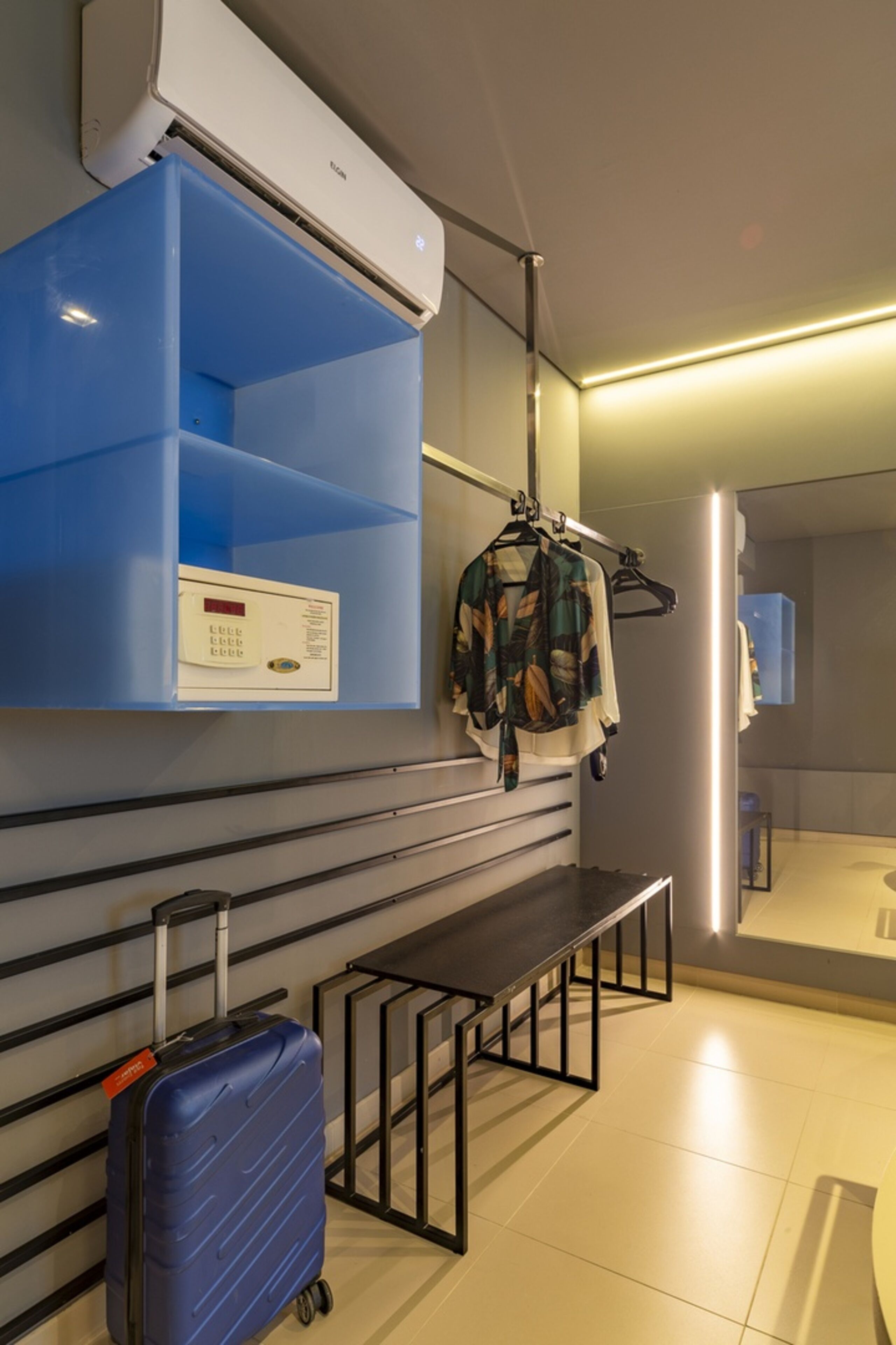 luxo twin - 2 camas solteiro | wardrobe