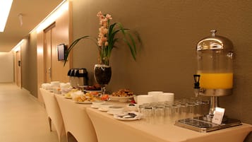 Colazione a buffet inclusa, servita tutte le mattine