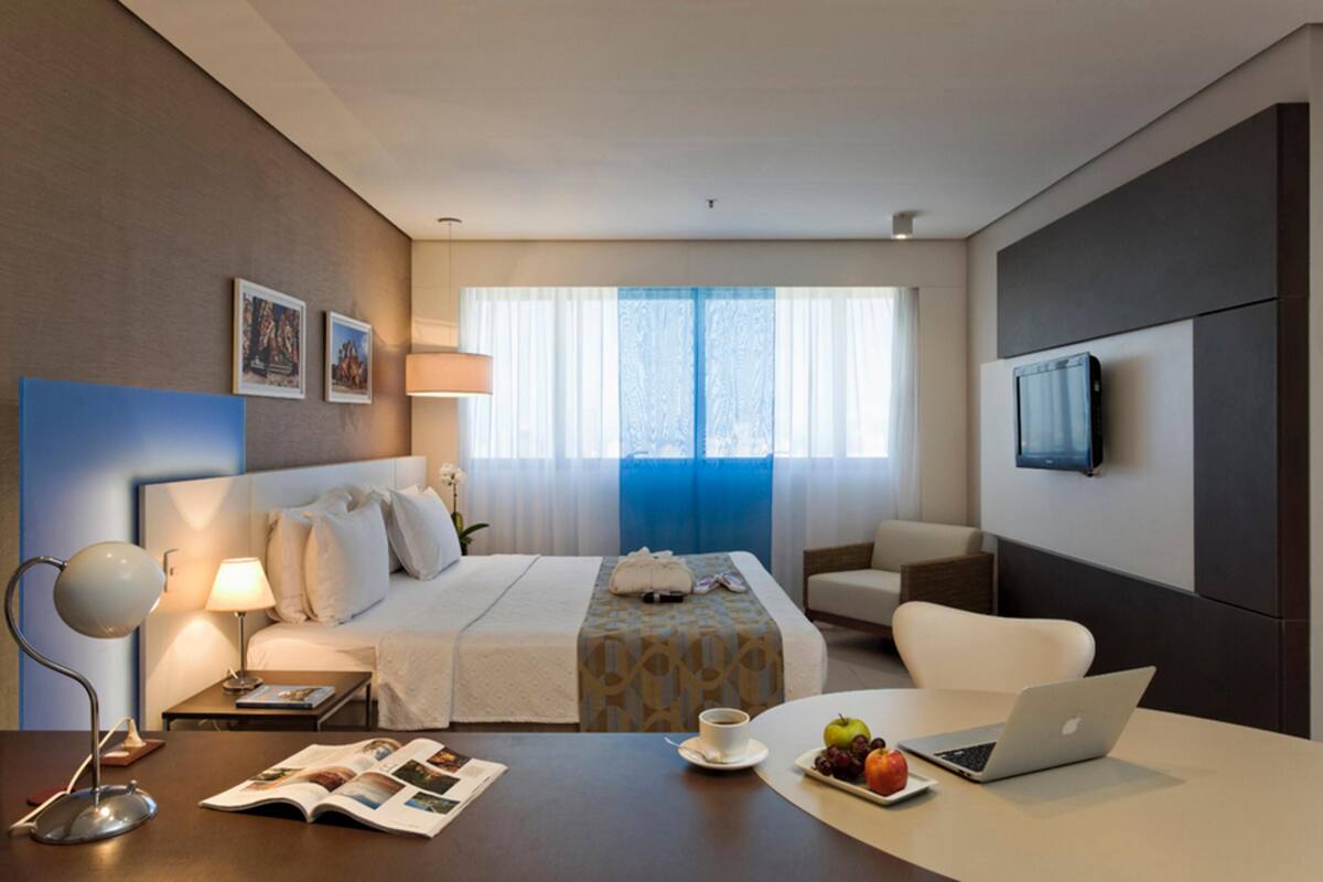 Minibar, in-room safe, blackout curtains, free WiFi