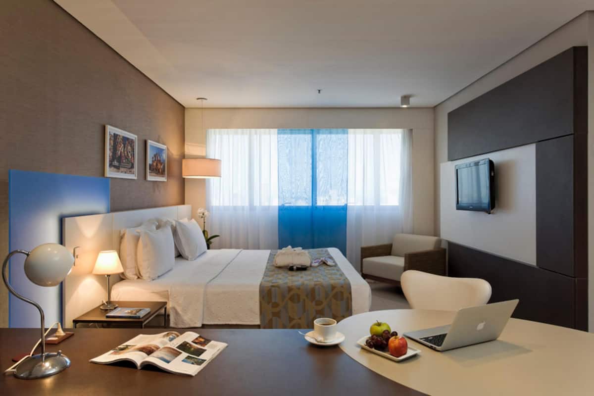 Minibar, in-room safe, blackout curtains, free WiFi