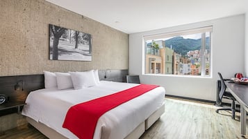 Junior Suite, 1 King Bed | Premium bedding, Select Comfort beds, minibar, in-room safe