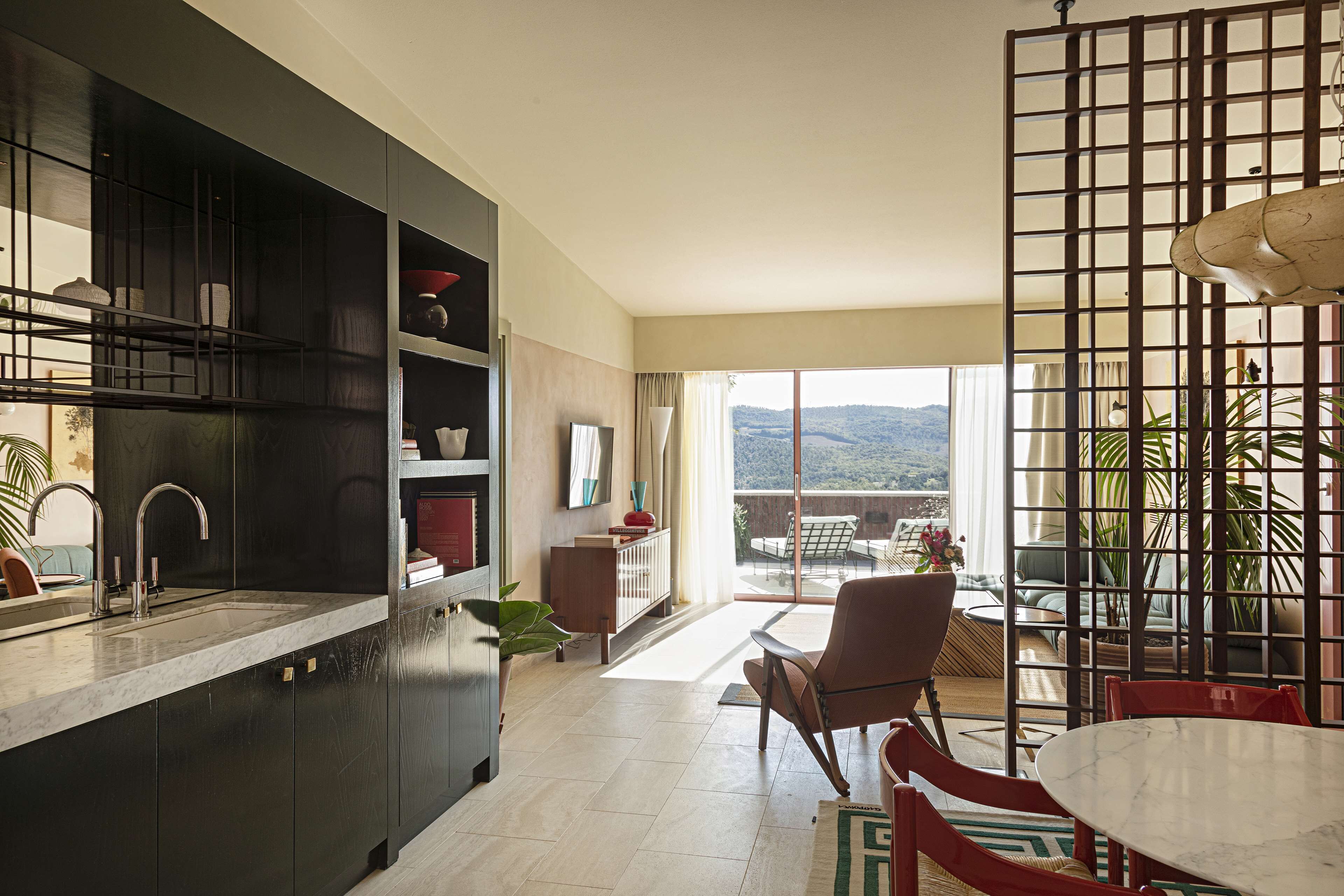 suite (etruria) | frette italian sheets, premium bedding, down duvets, minibar