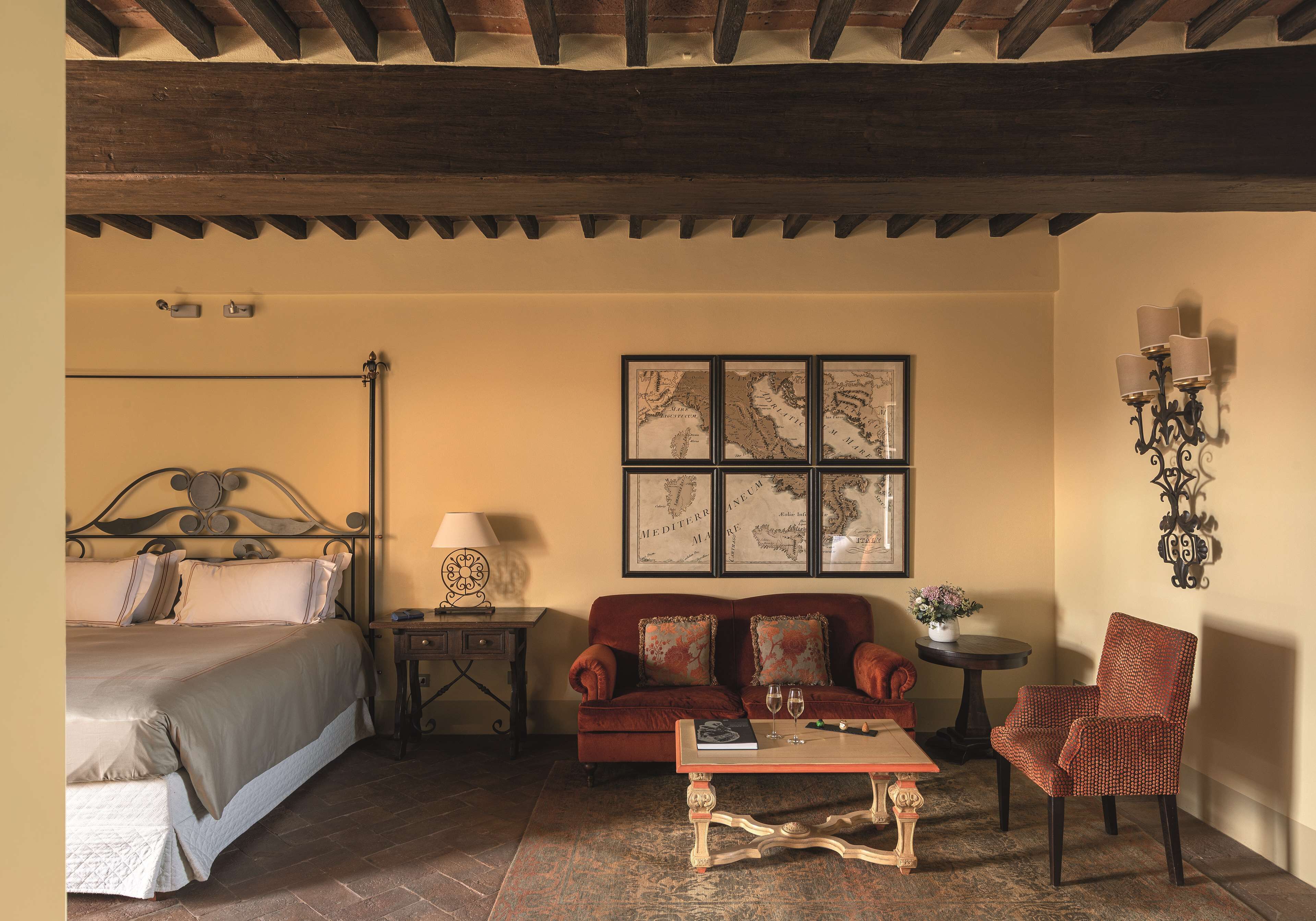 Suite junior (Superior) | Sábanas italianas Frette y ropa de cama de alta calidad