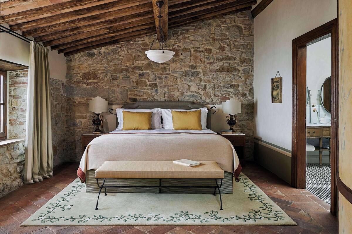 Suite (Tinaia) | Frette Italian sheets, premium bedding, down comforters, minibar