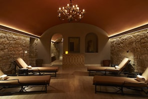Couples treatment rooms, sauna, Turkish bath, body treatments