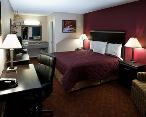Standard Room, 1 King Bed, Non Smoking | Bathroom sink - Bostonian Inn (New Boston)