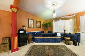 Jetted tub - Historic Michabelle Inn (Hammond)