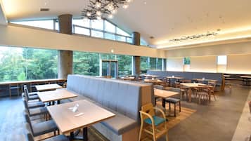 Breakfast, lunch, dinner served; garden views