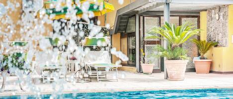 Outdoor pool, pool loungers