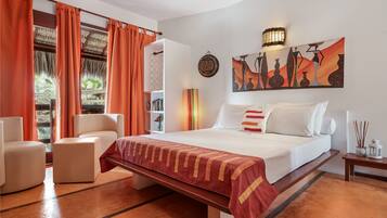 Superior Double Room, Jetted Tub, Sea View | Minibar, in-room safe, blackout drapes, free WiFi