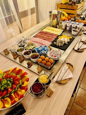 Gratis morgenmadsbuffet hver dag
