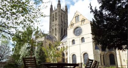 Canterbury Cathedral Lodge