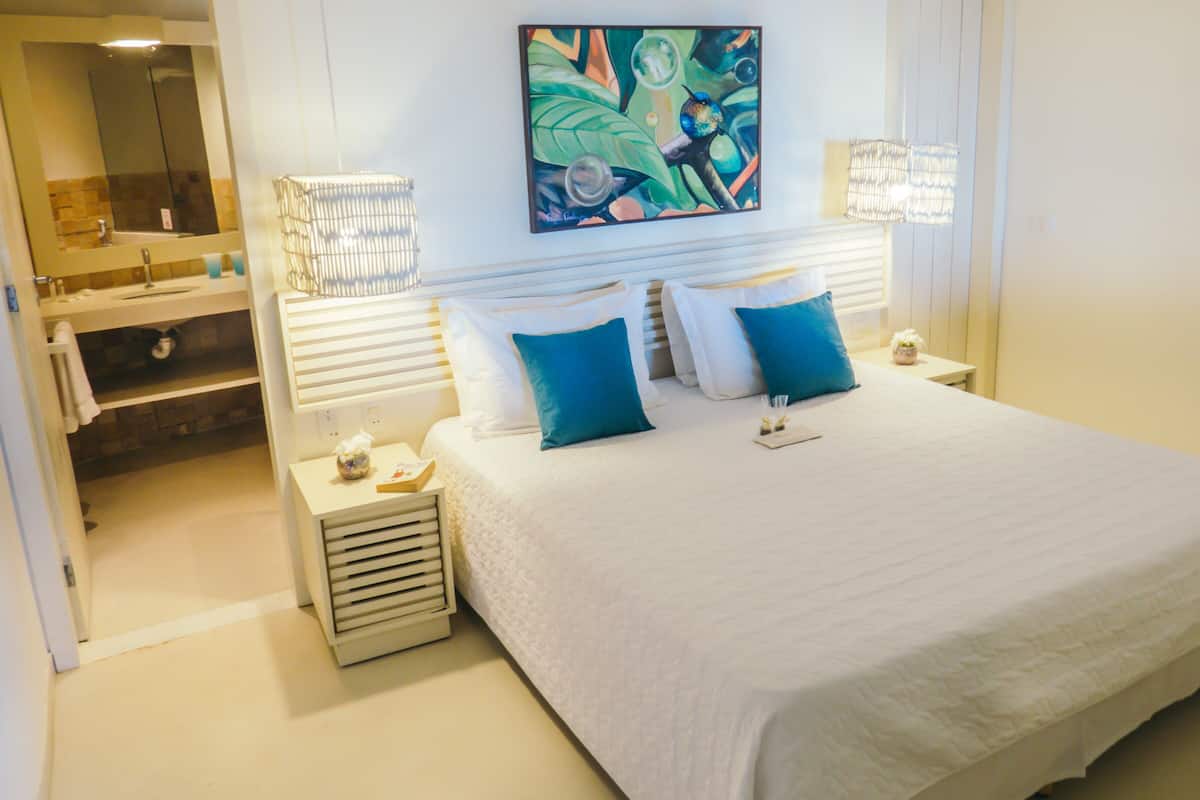 Down comforters, Select Comfort beds, minibar, in-room safe