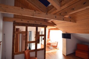 Suite Hahnen with Kitchenette, Balcony, Mountain View