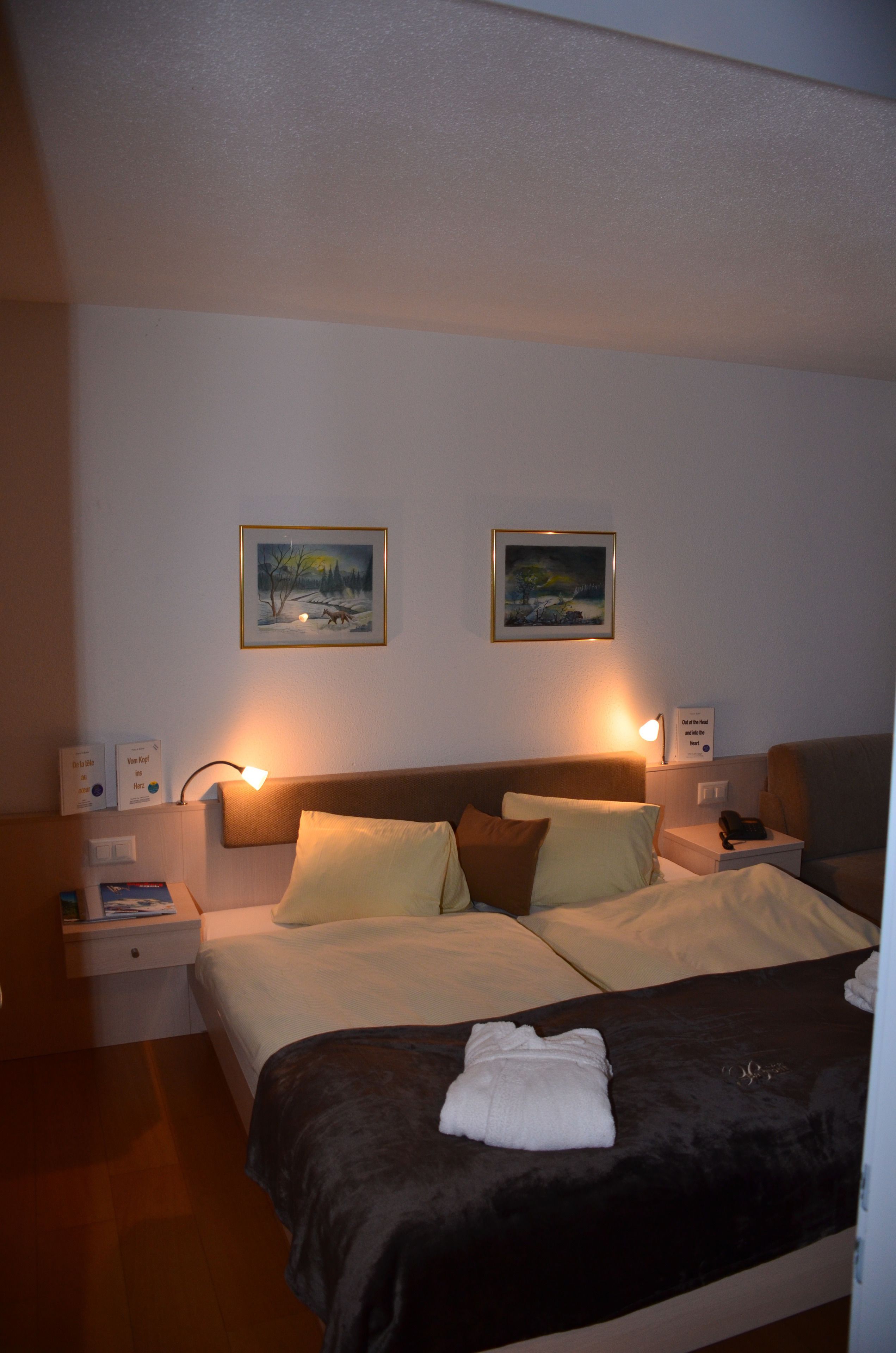 1 bedroom, premium bedding, down duvets, select comfort beds