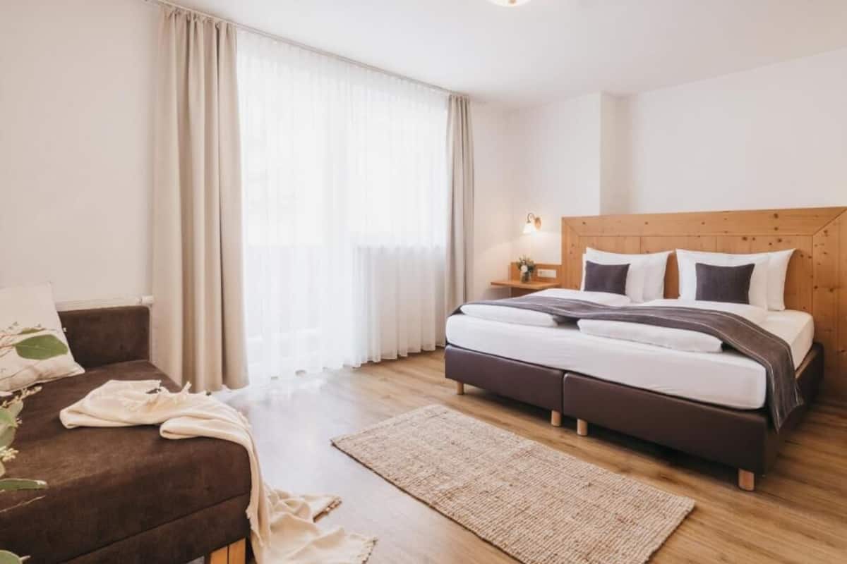Junior Suite I | 1 bedroom, in-room safe, free WiFi