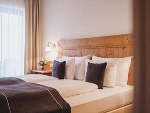 In-room safe, free WiFi - Hotel Vier Jahreszeiten (Kaprun)