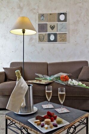 Room service – dining